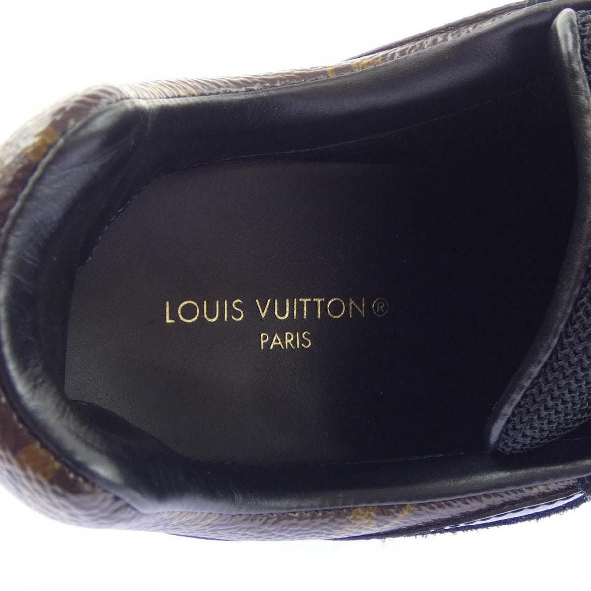 Louis Vuitton Run Away Line Sneakers — view 6