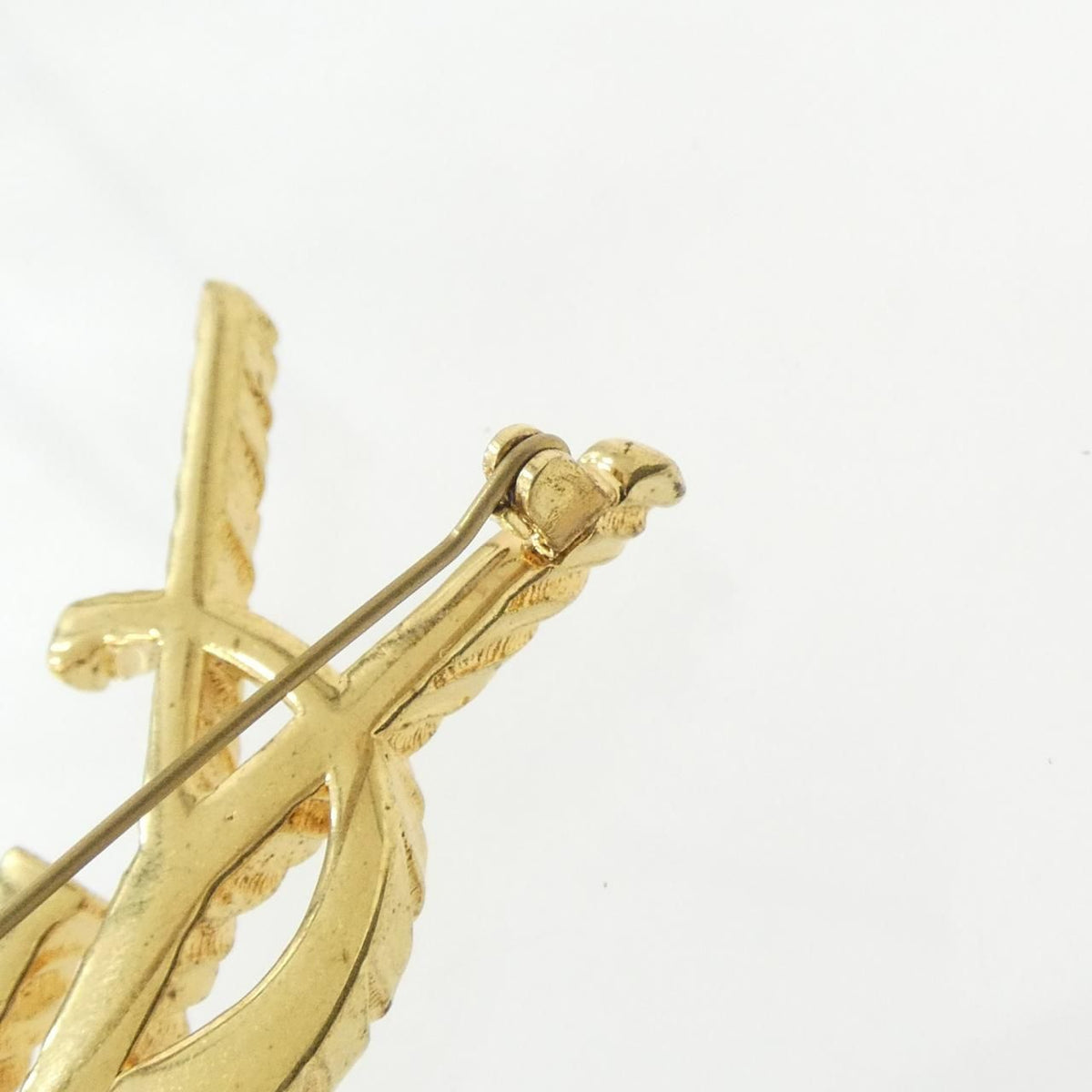 Saint Laurent Brooch Gold — view 3