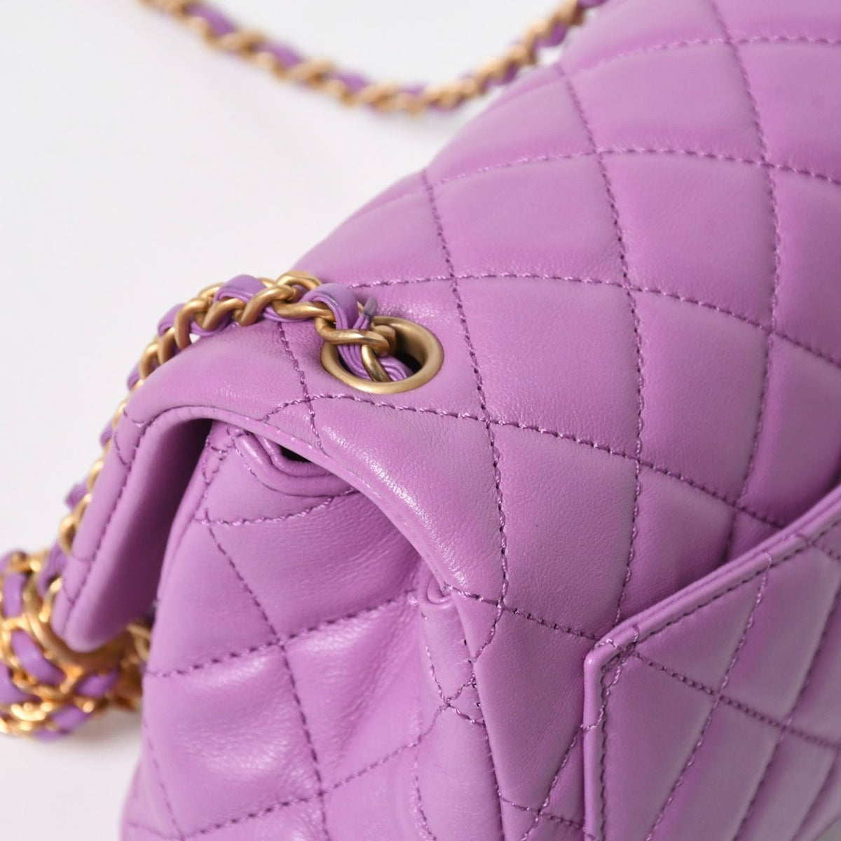 Chanel Mini Quilted 16 S Flap S Chain Shoulder Bag CC Logo Lambskin Lavender — view 8