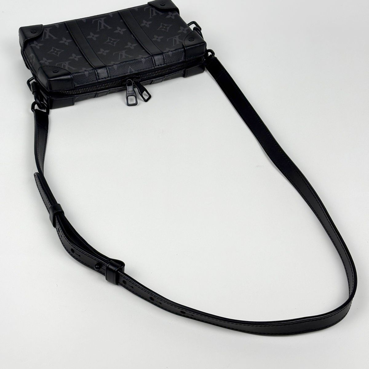 Louis Vuitton Soft Trunk Wallet Shoulder Bag Monogram Eclipse Noir — view 8
