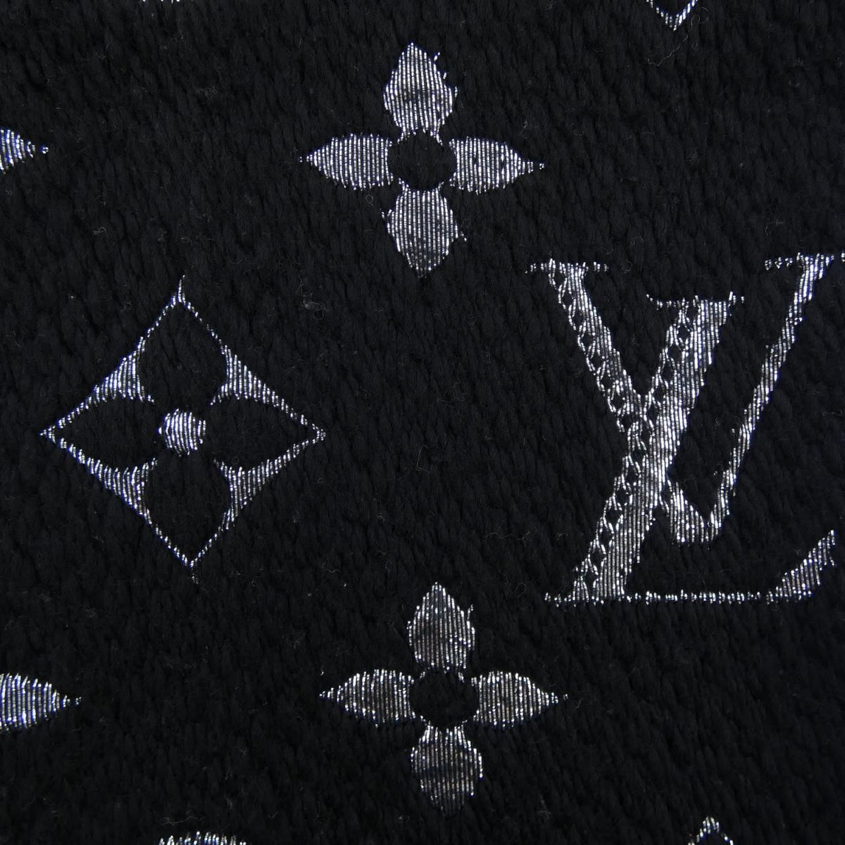 Louis Vuitton Logomania Scarf — view 4