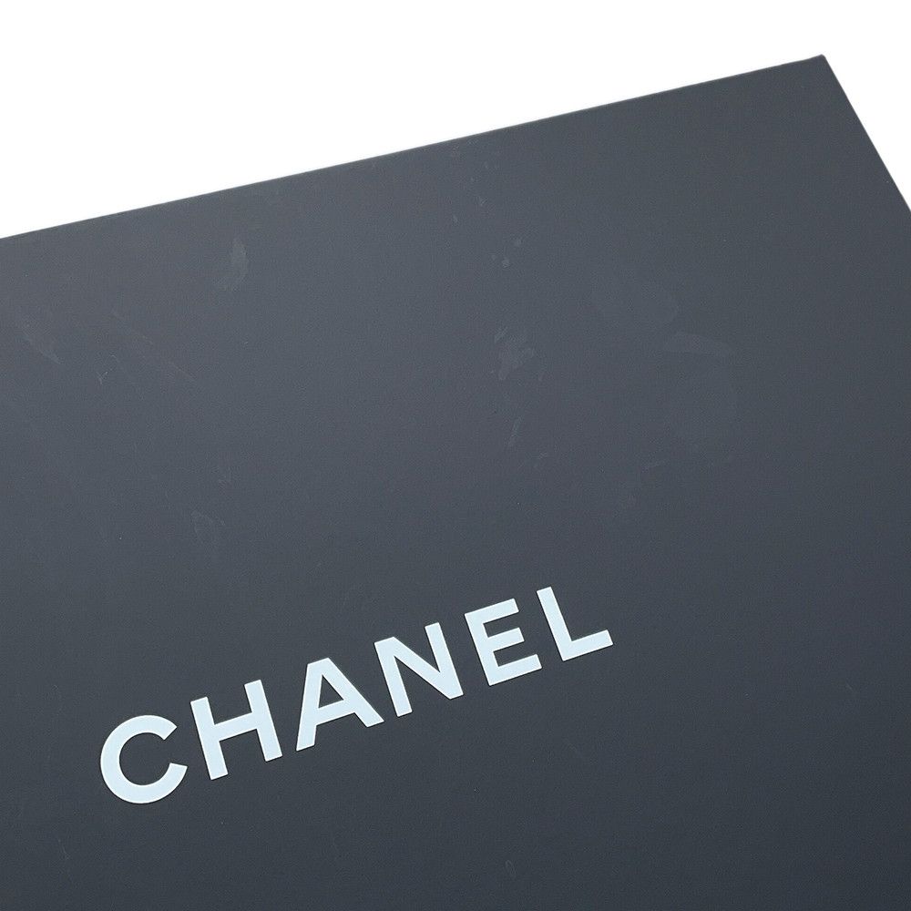 Chanel Shoulder Bag Strap Clutch CC Logo Caviar Leather 26 Spring Summer Pre — view 8
