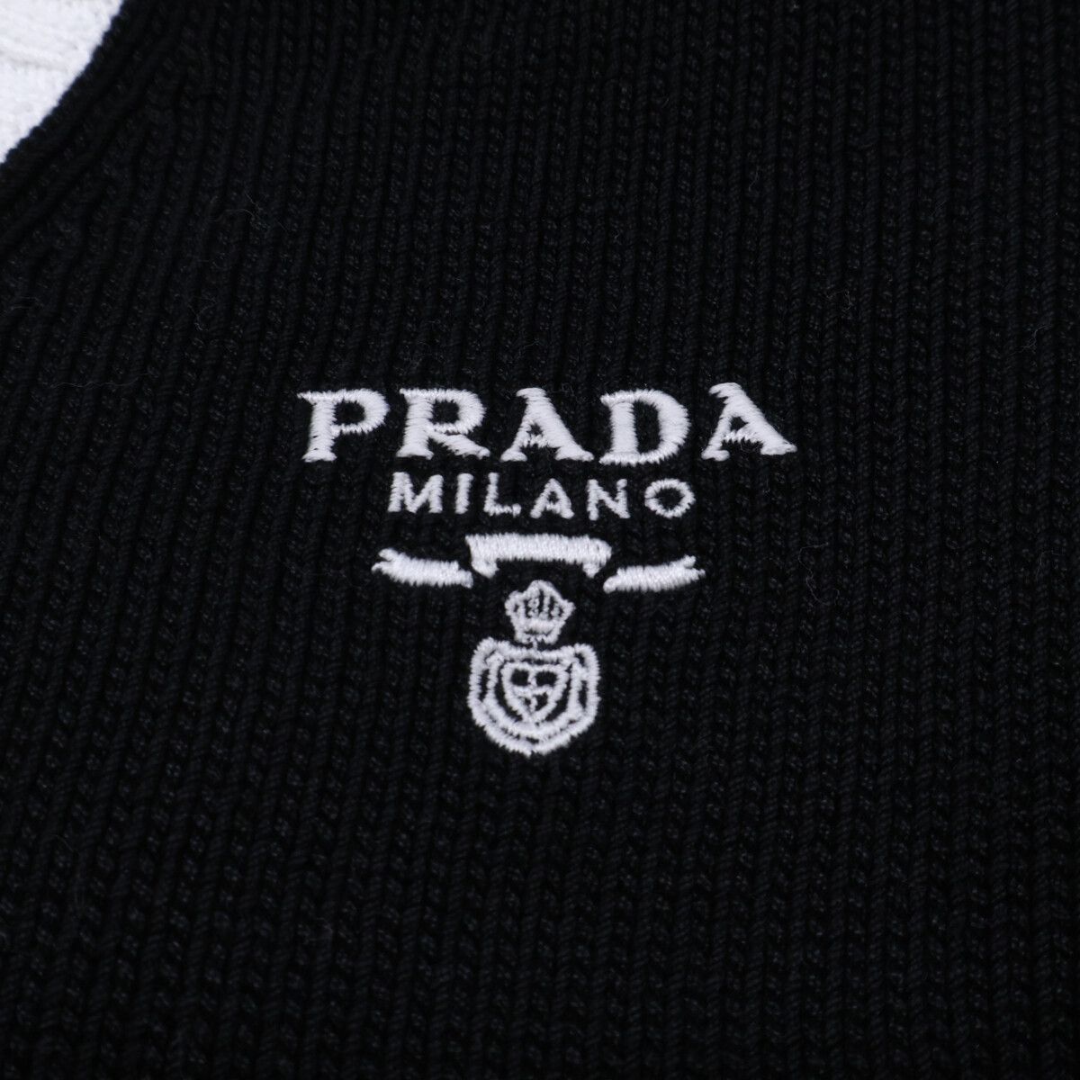 Prada Logo Embroidery Cropped Cardigan 42 — view 8