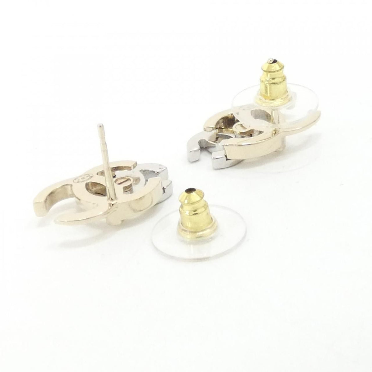 Chanel Earrings Gold — view 3