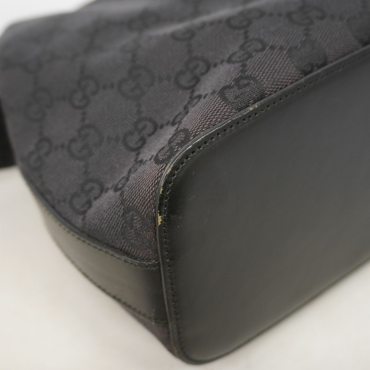 Gucci Shoulder Bag GG Canvas Black Silver — view 8