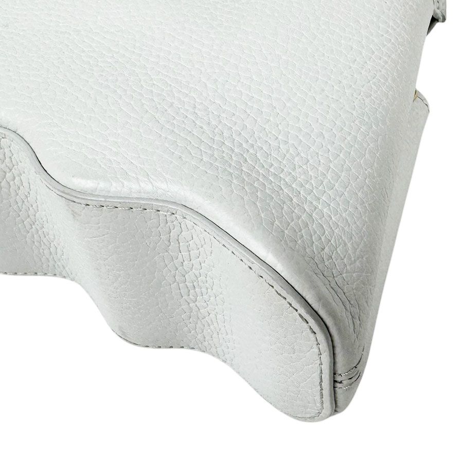 Louis Vuitton Shoulder Bag Capucines Mini — view 8