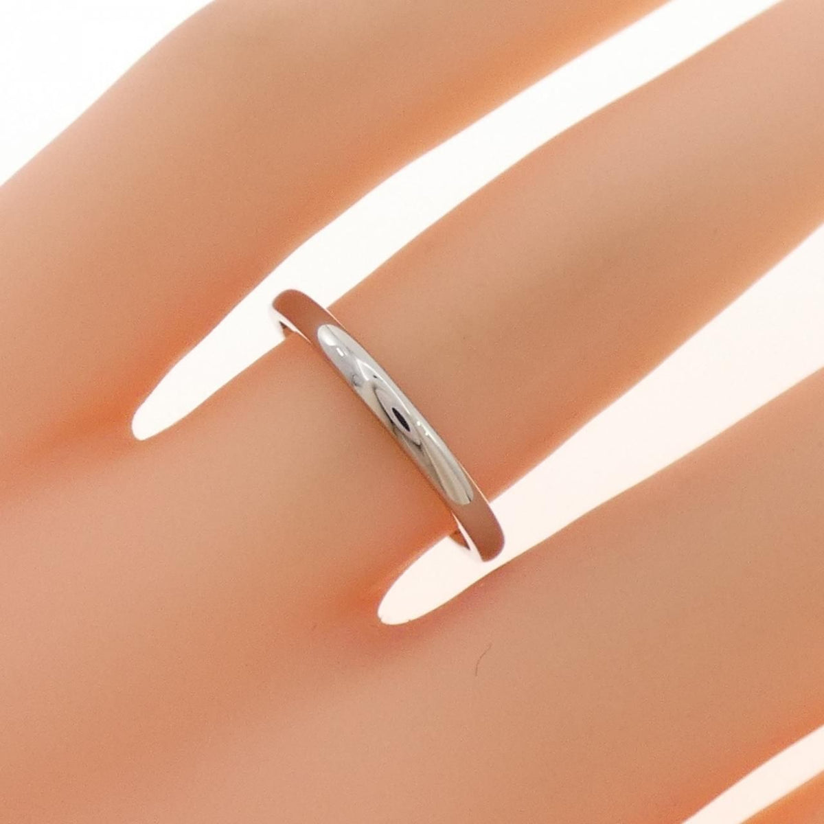 Cartier Wedding Ring — view 4