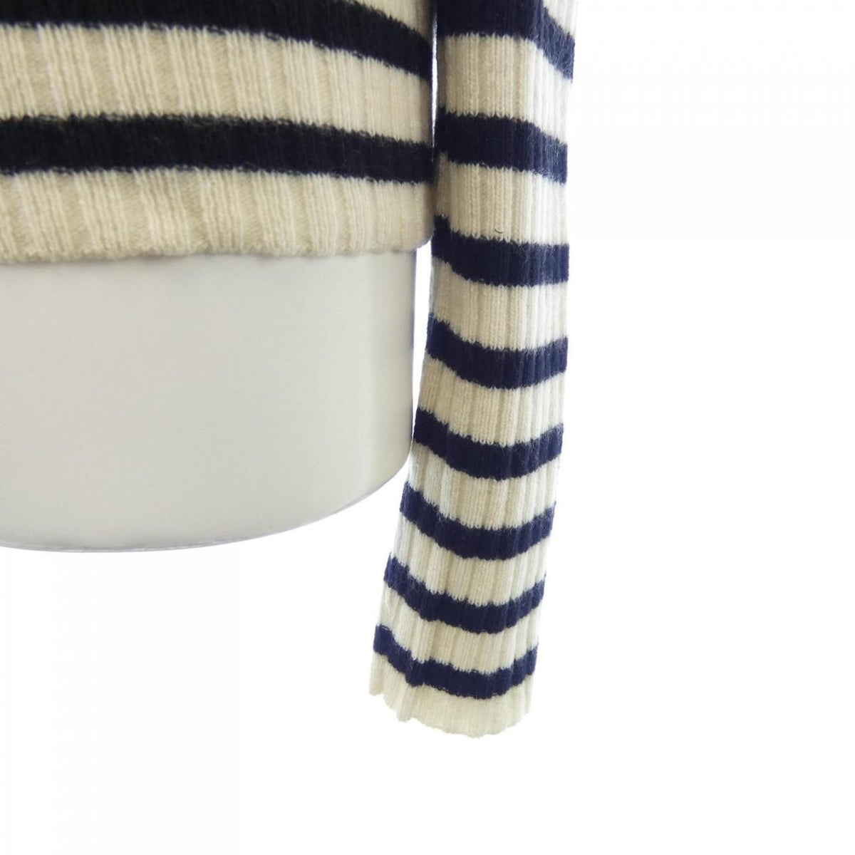 Chanel Vintage 06A Knit Sweater — view 7