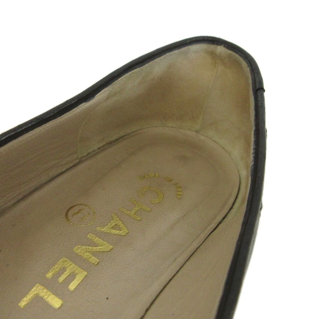 Chanel Quilted Leather Pumps Flat Shoes Almond Toe Black — view 8
