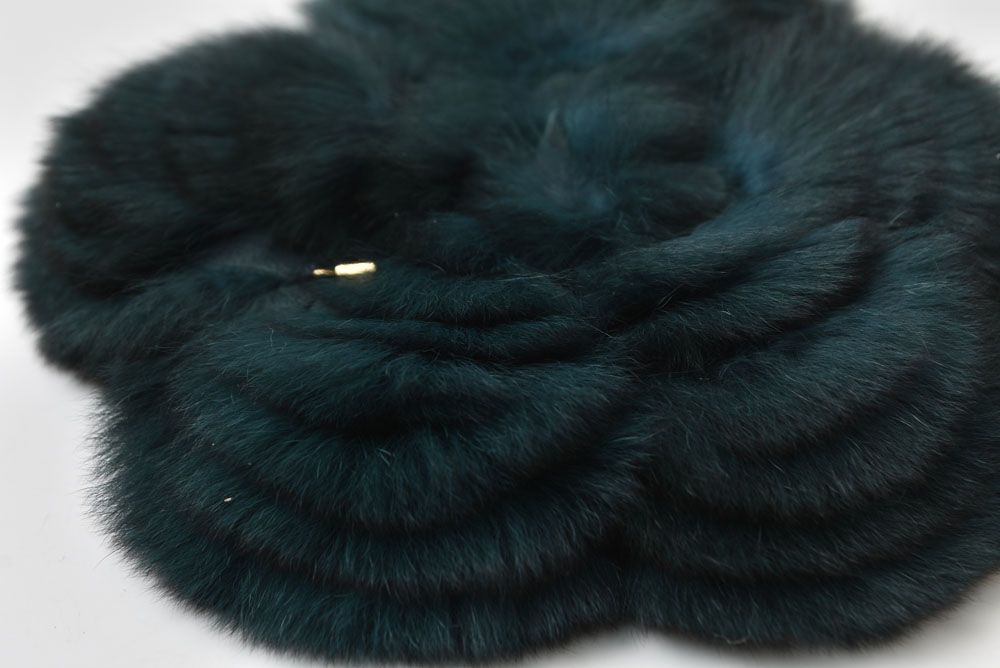 Fendi Brooch Flower Motif Fur Corsage Deep Green — view 7