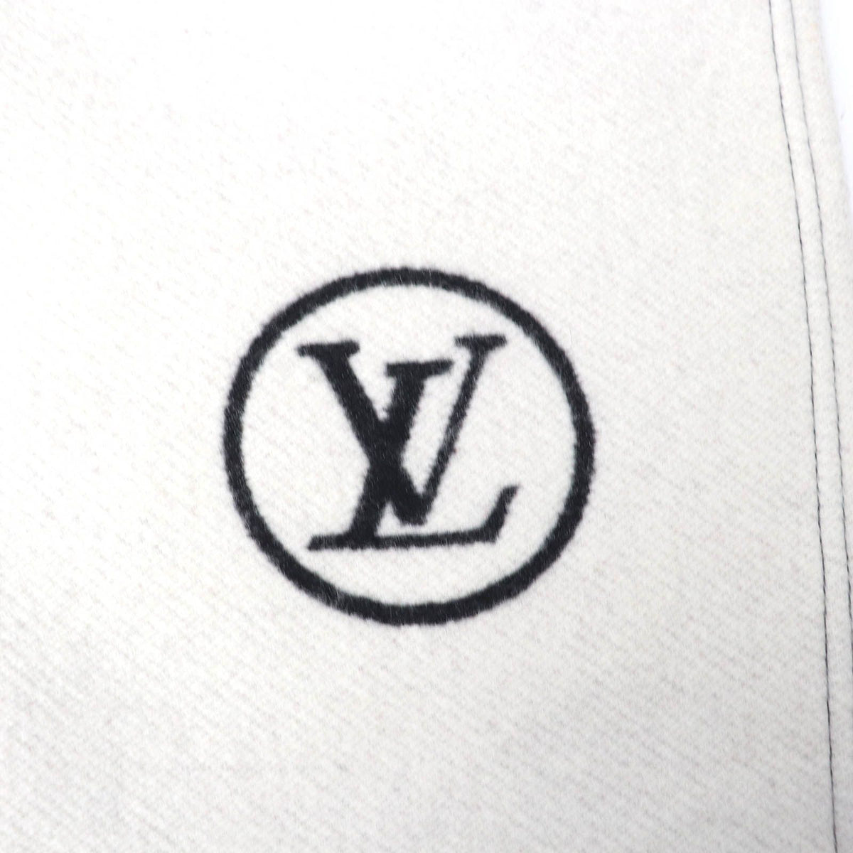 Louis Vuitton Wool Silk Graphic LV Jacquard Paipin Glam Zip UP Poncho Black — view 8