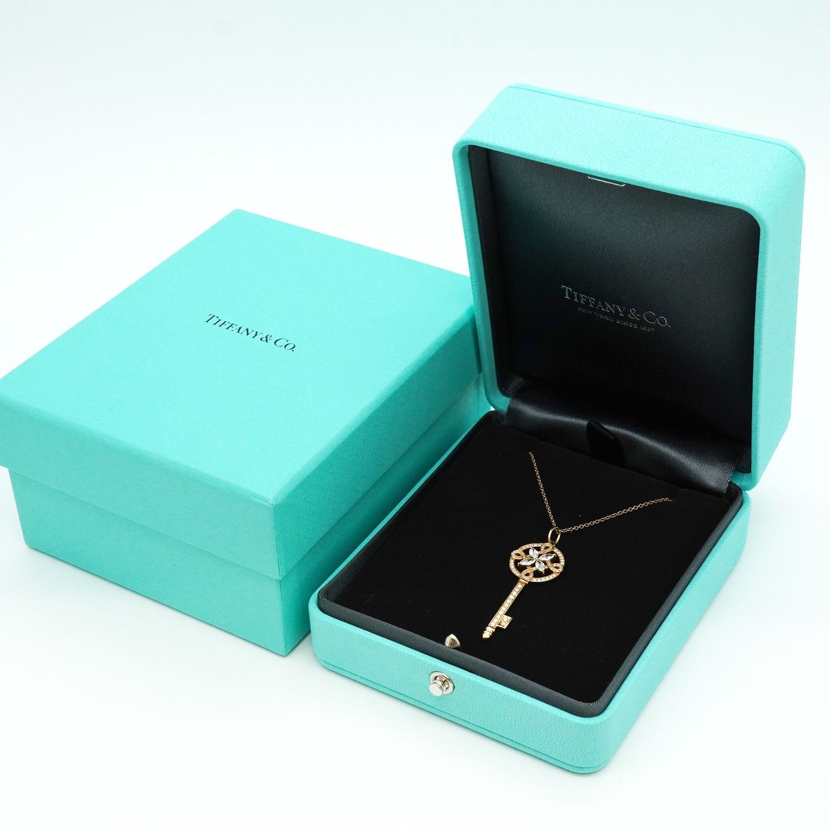 Tiffany & Co Necklace Victoria Round Key 18k Pink Gold Diamond — view 8