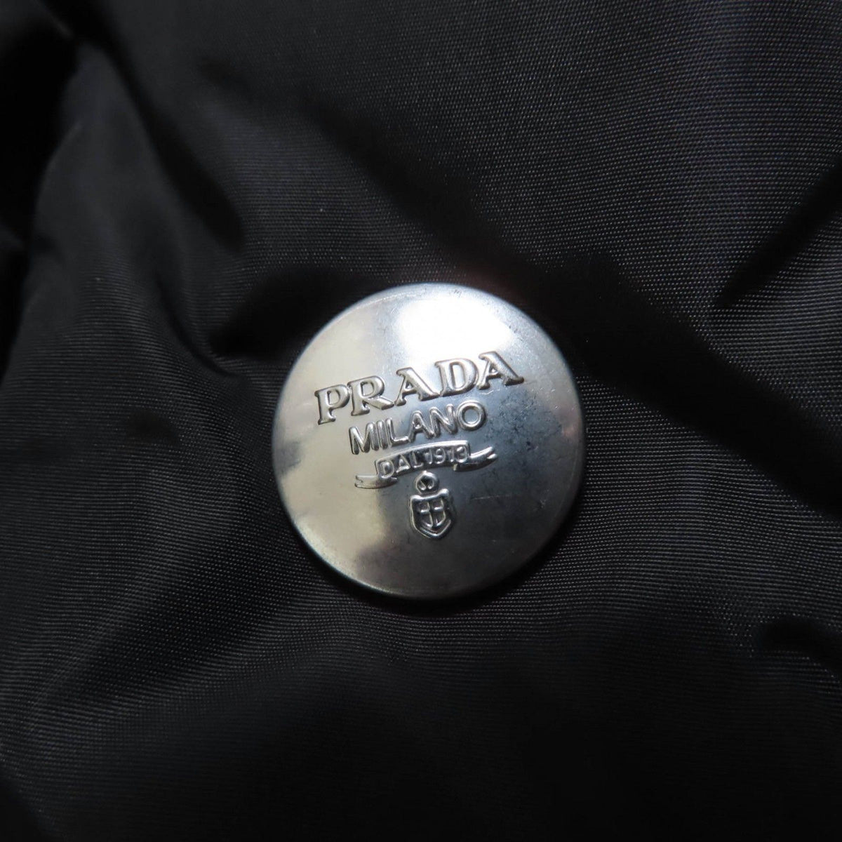 Prada Re-Nylon Triangle Logo Cropped 2-Way Down Jacket Black 40 — view 8