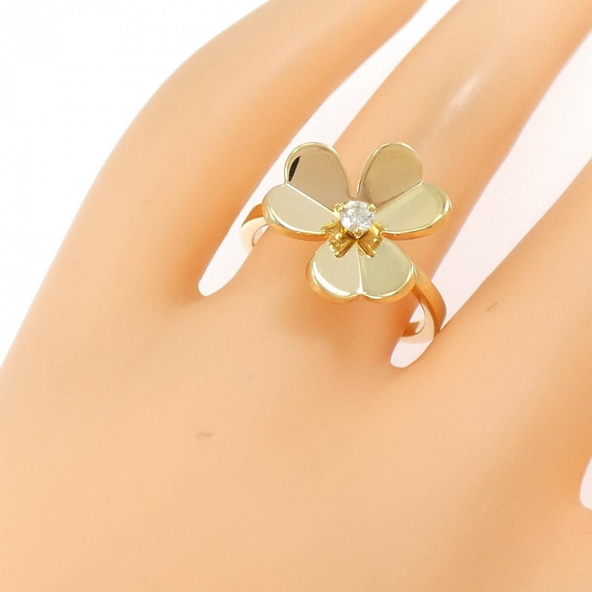 Van Cleef & Arpels Frivole Small Ring — view 5