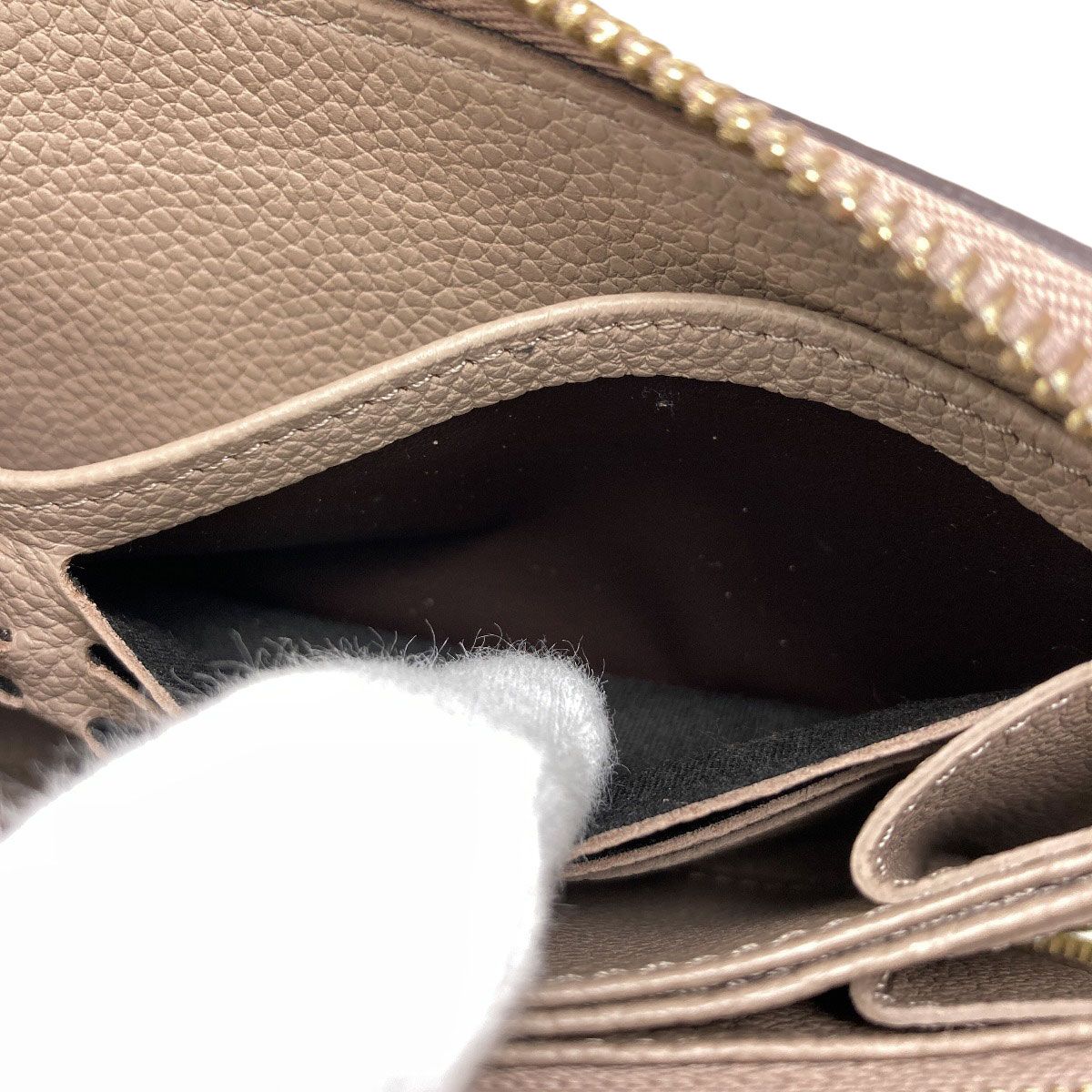 Louis Vuitton Zippy Wallet Empreinte — view 8
