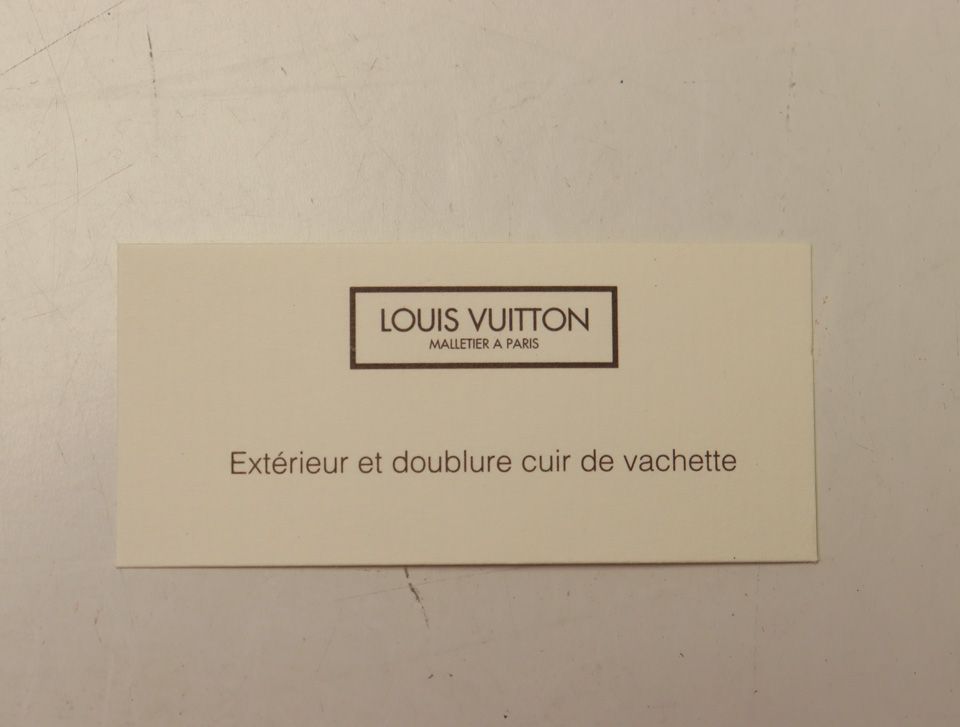 Louis Vuitton Twist Epi Chain Wallet Shoulder Bag — view 8