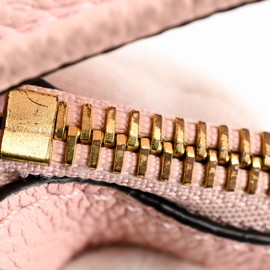 Louis Vuitton Handbag Marshmallow PM — view 8