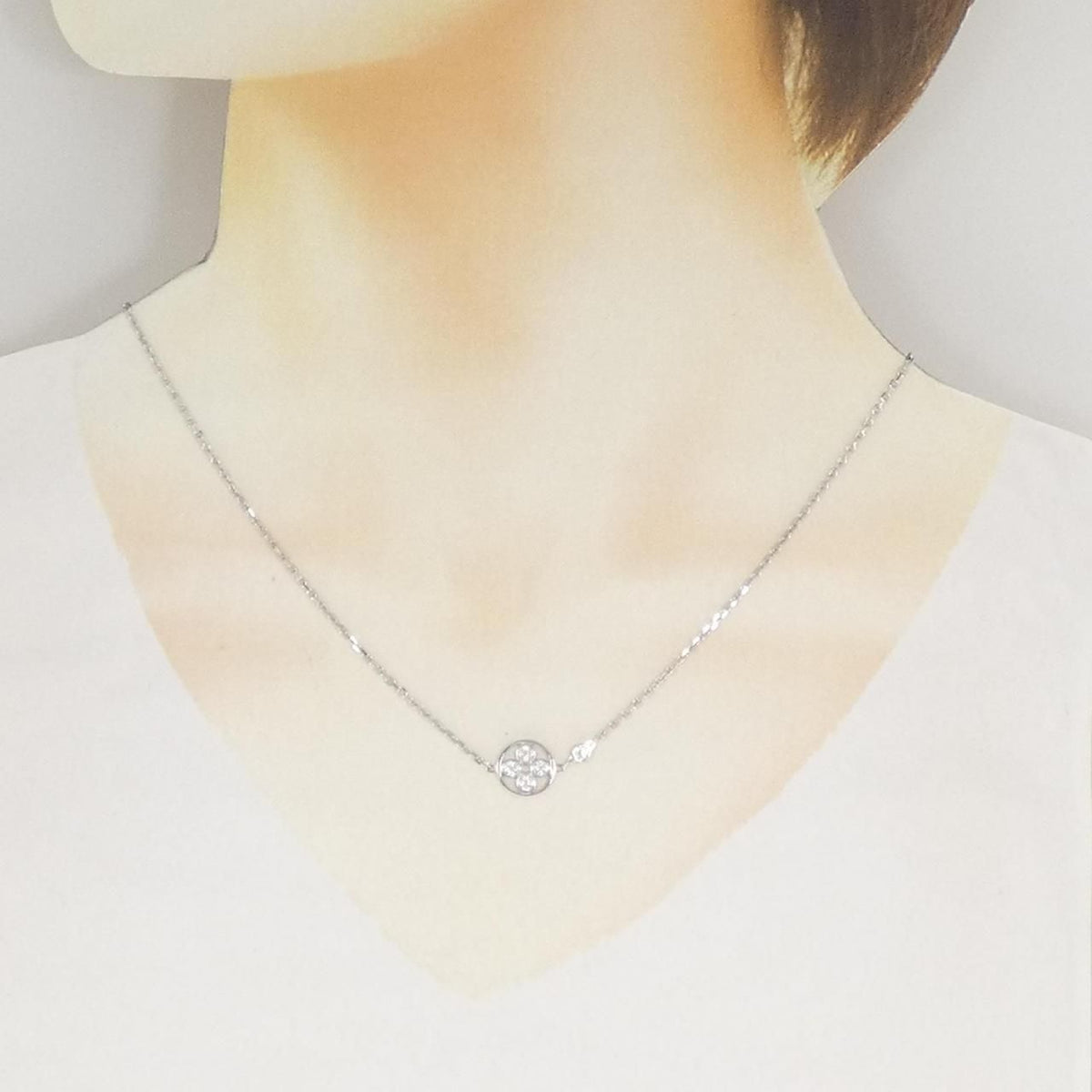Louis Vuitton Idylle Blossom Necklace — view 6