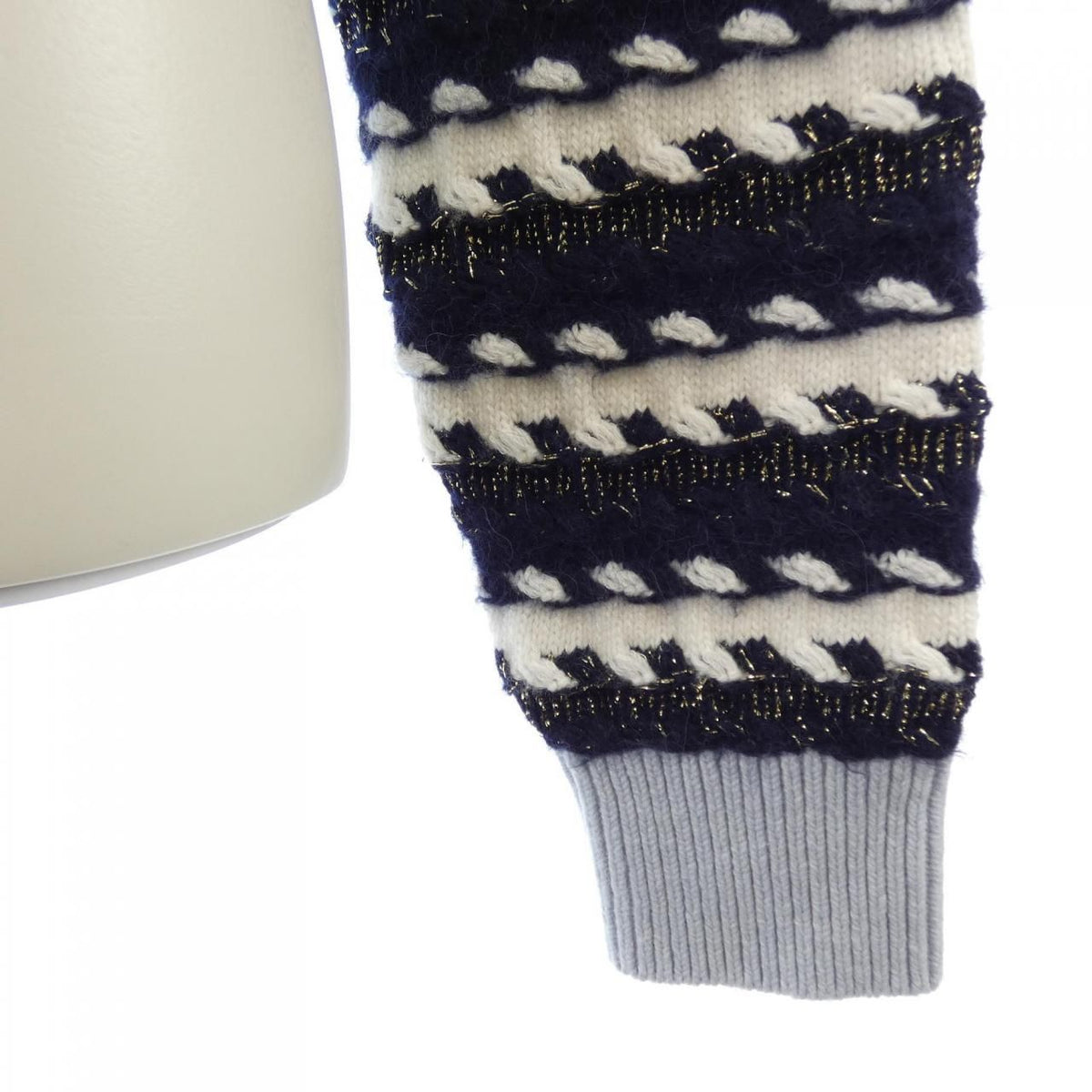 Chanel 22B Cardigan Navy — view 7