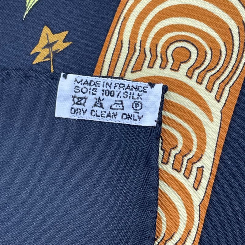 Hermes Carre 90 Les Legendes De L'arbre Wooden Legend Scarf Black