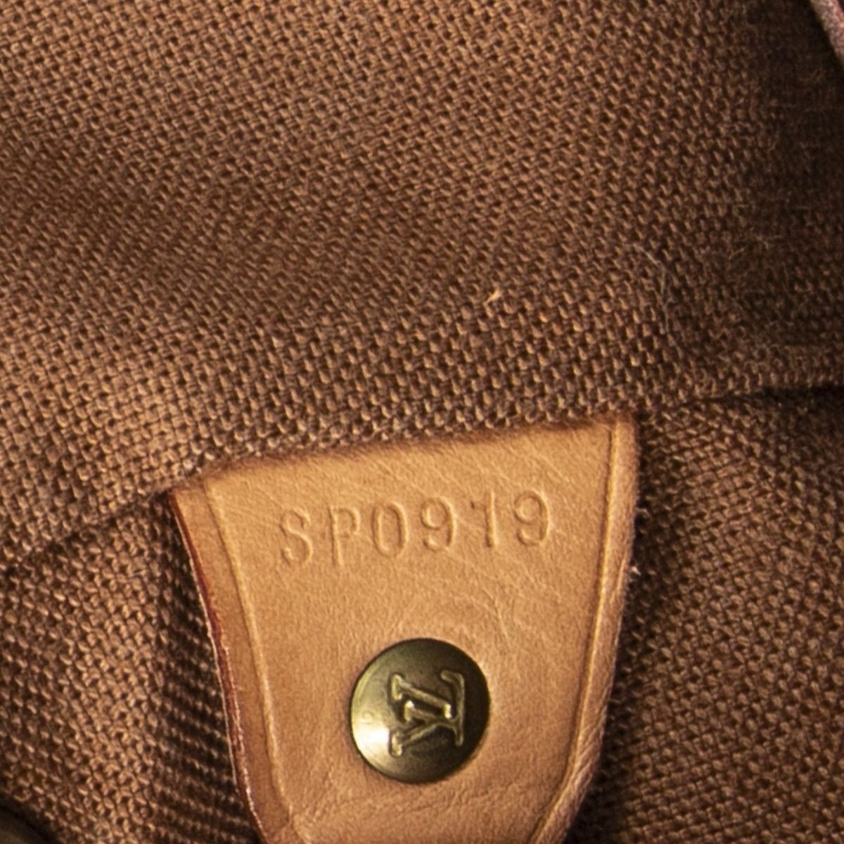 Louis Vuitton Montsouris Brown Monogram Canvas Shoulder Bag — view 10