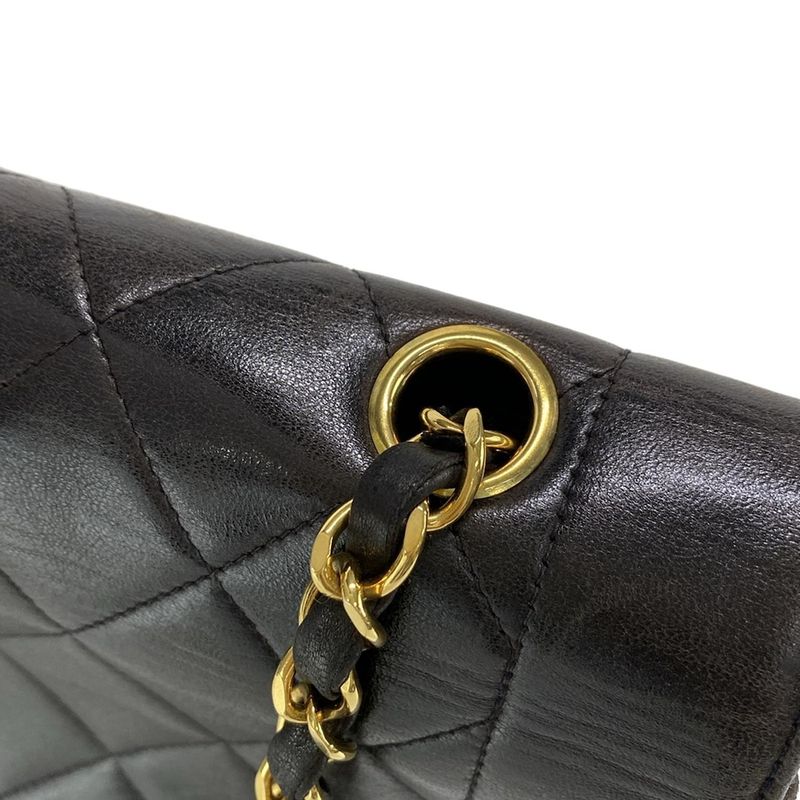 Chanel Shoulder Bag Diana Flap Matelasse A01165 Black Gold Hardware / Chain