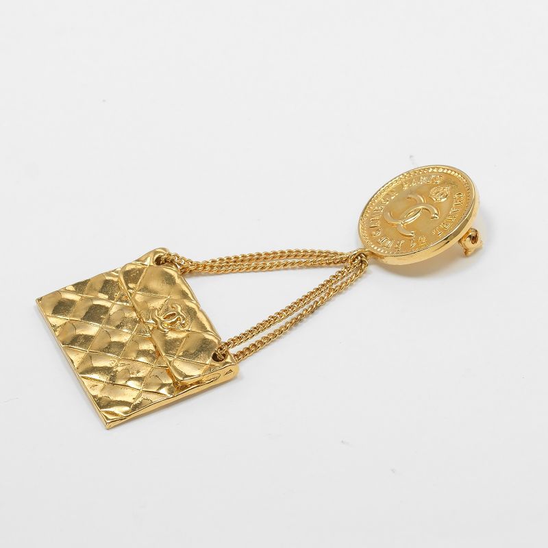 Chanel Bag Motif Matelasse Coco Mark Gold Plated Ladies 19g Brooch