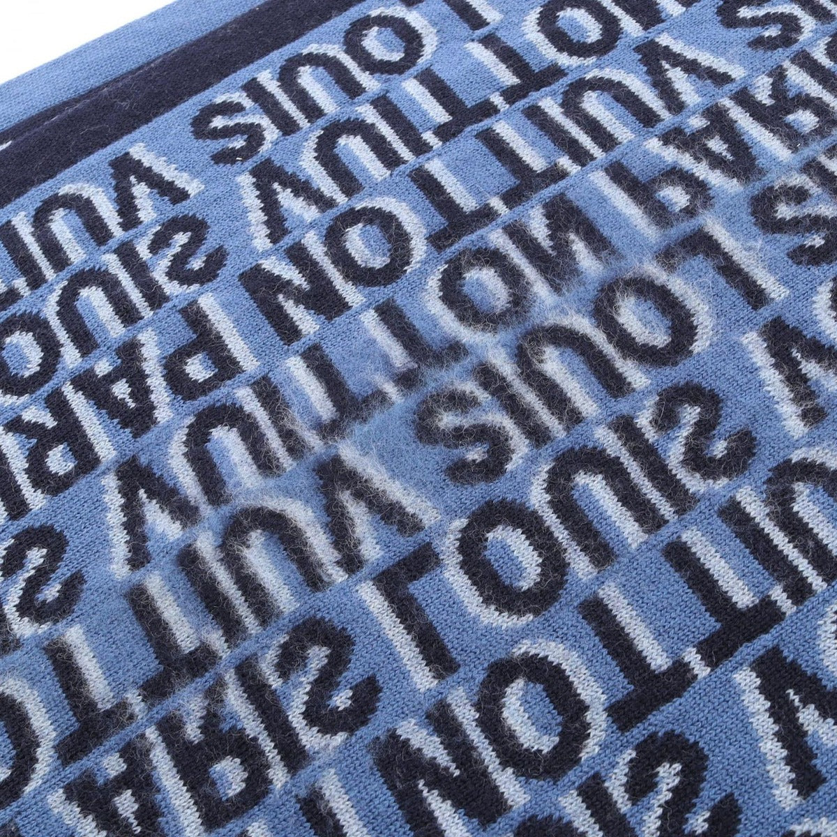 Louis Vuitton Scarf Echarpe LV Tag Wool — view 5