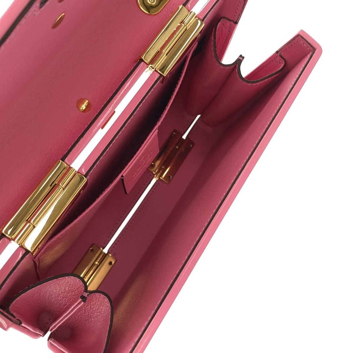 Gucci Sylvie Bag Handbag Gold — view 6