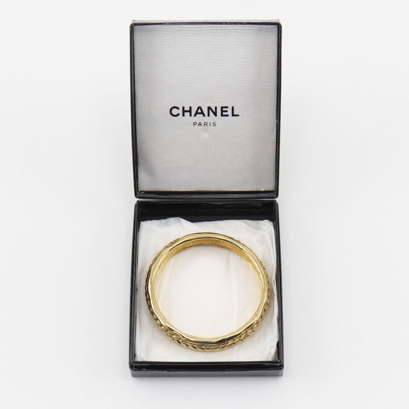 Chanel Vintage Gold Plated Ladies 63g Bangle