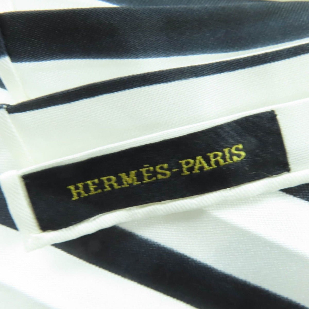 Hermes Brides de Gala Silk Products Pleated Large Shawl White 268 — view 7