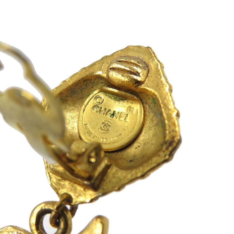 Chanel Vintage Ribbon Metal Gold Earrings 0206 Chanel