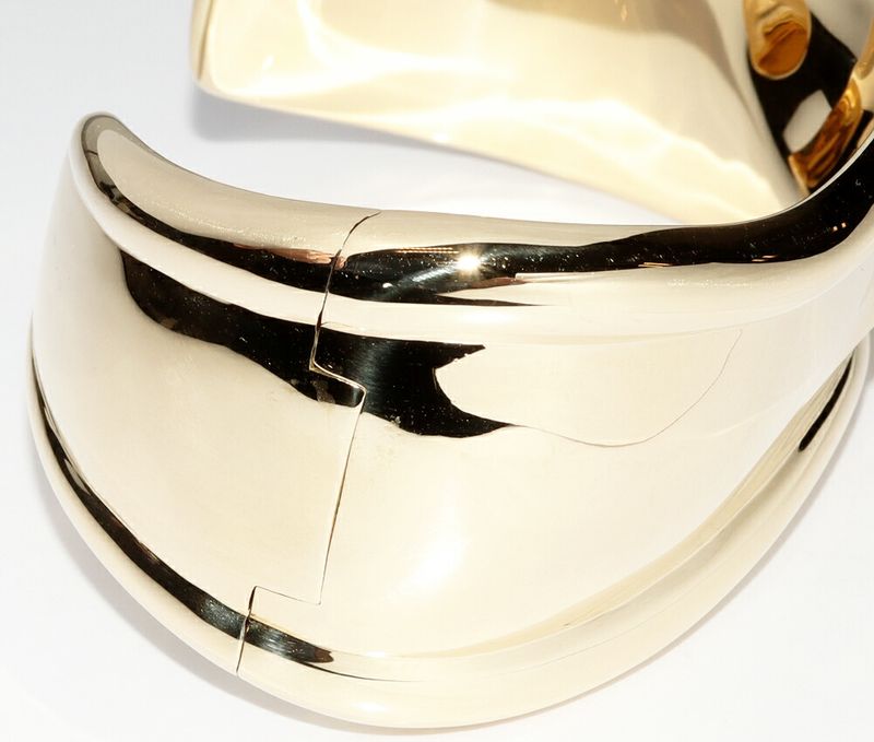 Tiffany & Co Bracelet Bangle 18K Yellow Gold Taiga - Iron (taiga - Eye) Elsa