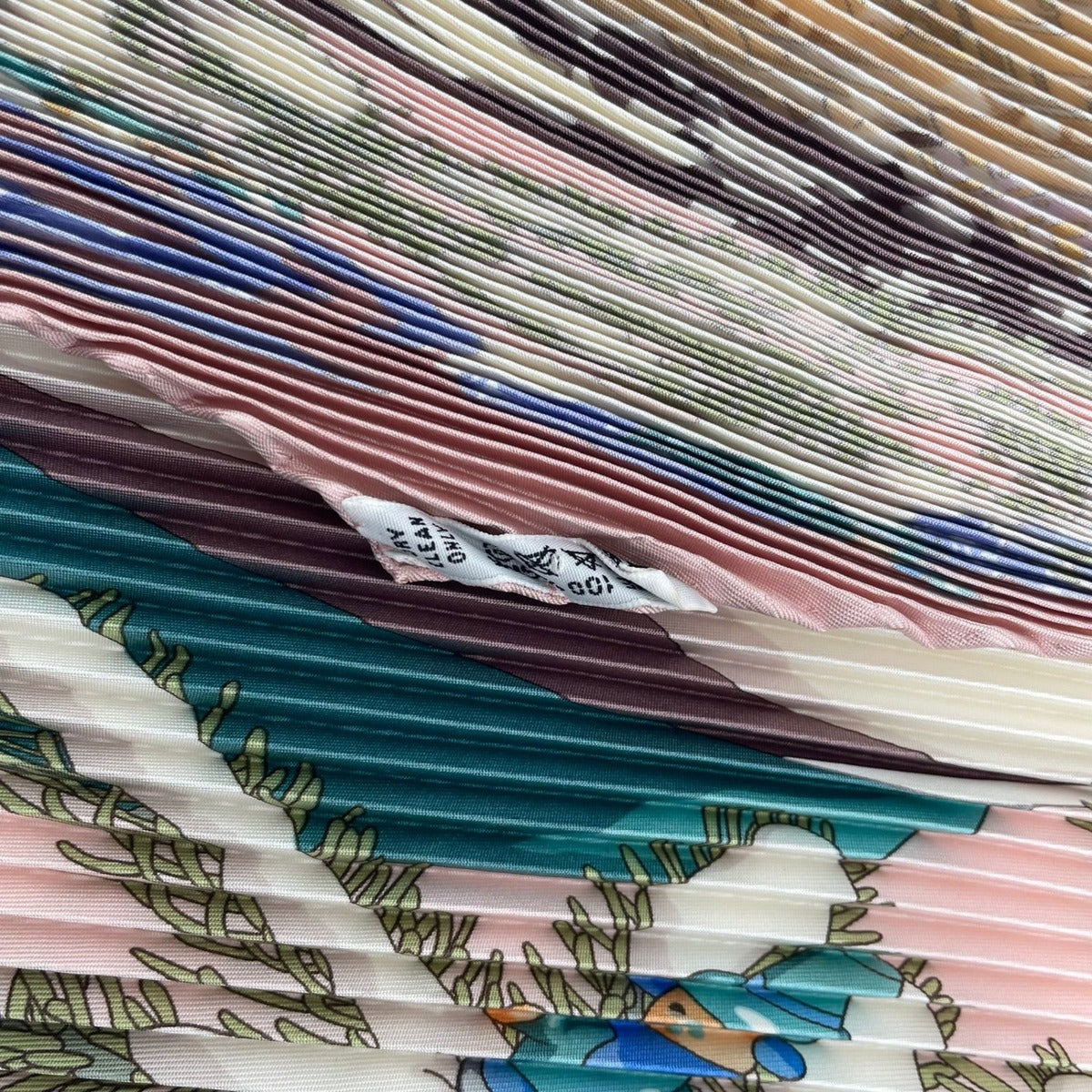 Hermes Scarf Pleated Silk Noel Au 24 Faubourg Christmas at Pink — view 7