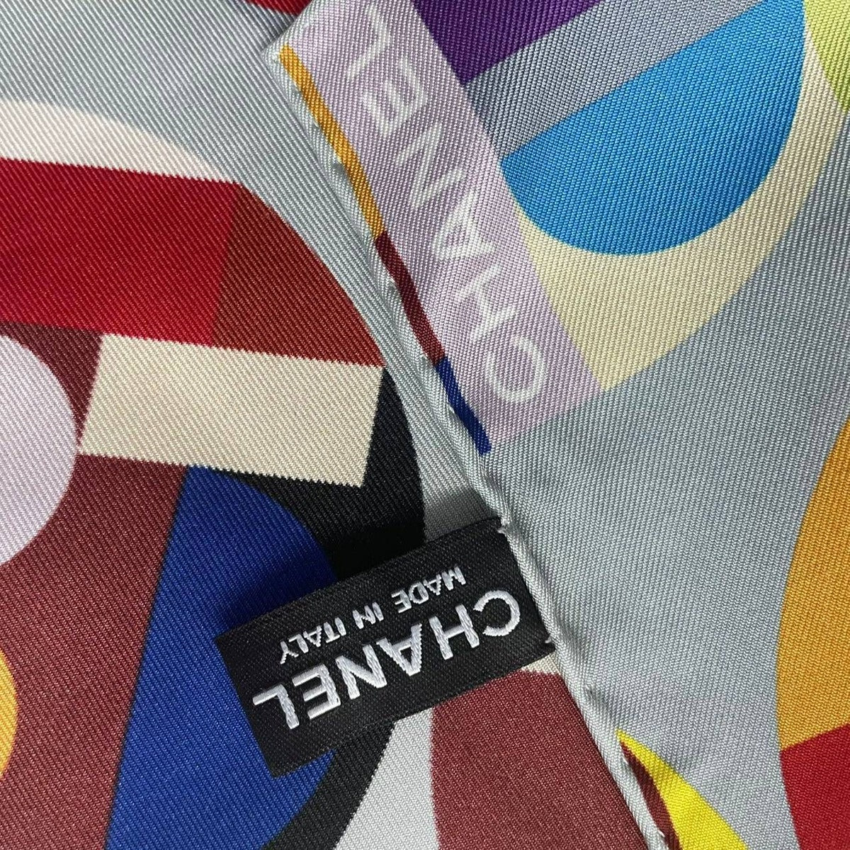 Chanel Extra Large Scarf Multicolor CC Logo — view 8