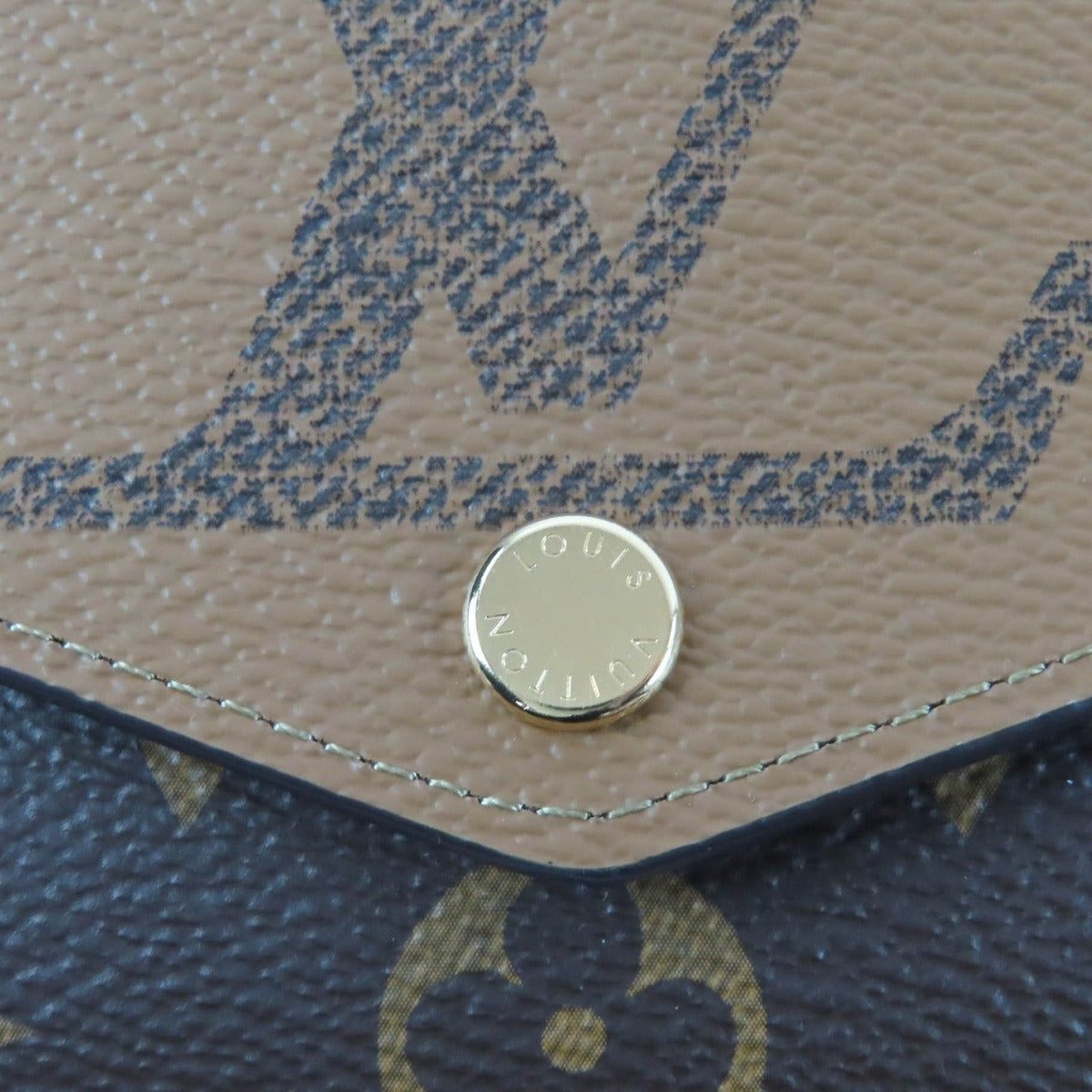Louis Vuitton Portefeuille Sarah Monogram Canvas Reverse — view 9