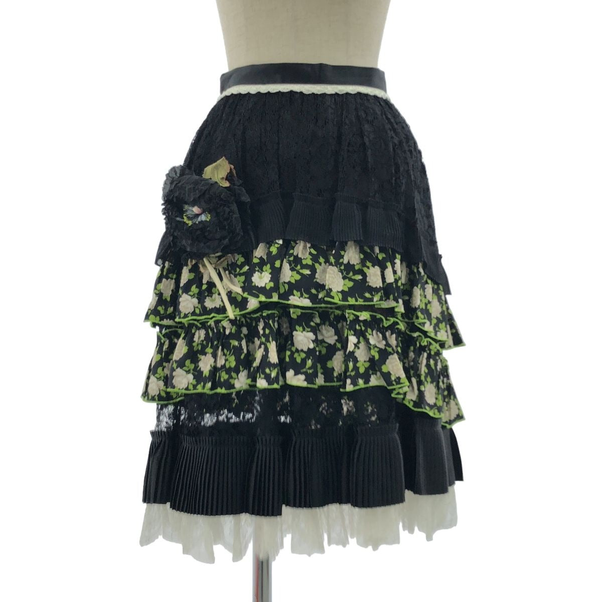 Dolce & Gabbana Silk Lace Contrast Flower Print Skirt 36 Black White