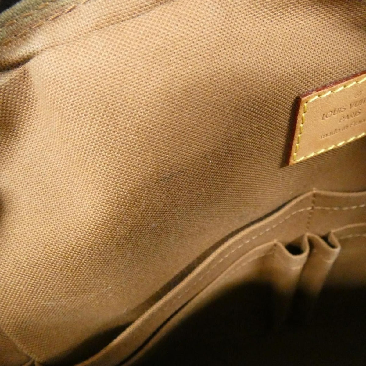 Louis Vuitton Monogram Trotteur Boble Shoulder Bag — view 9