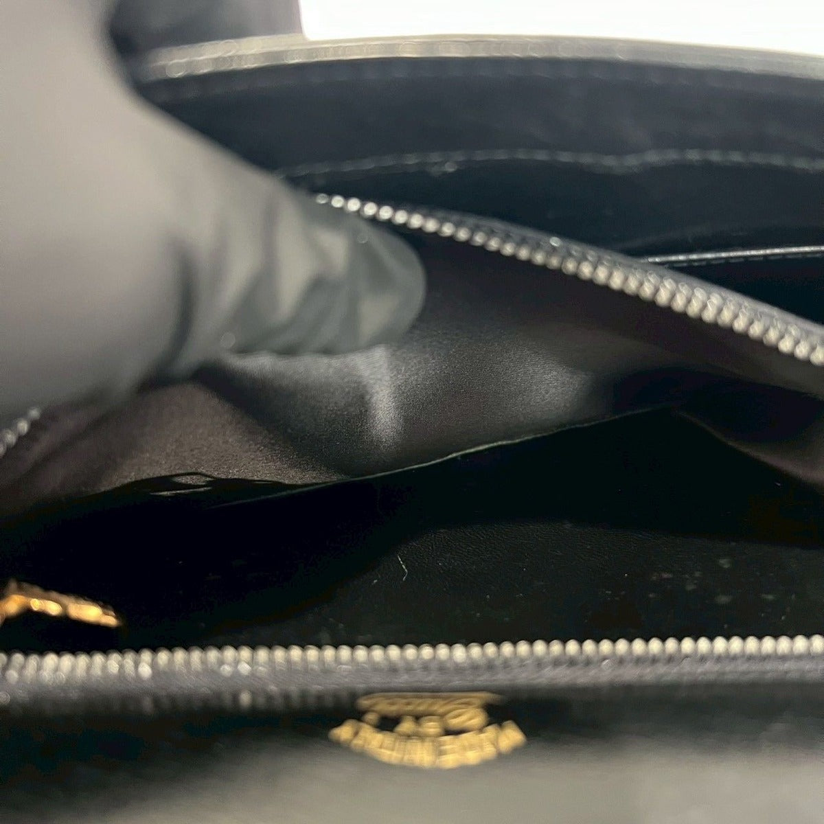 Gucci Vintage Logo Motif Leather — view 10