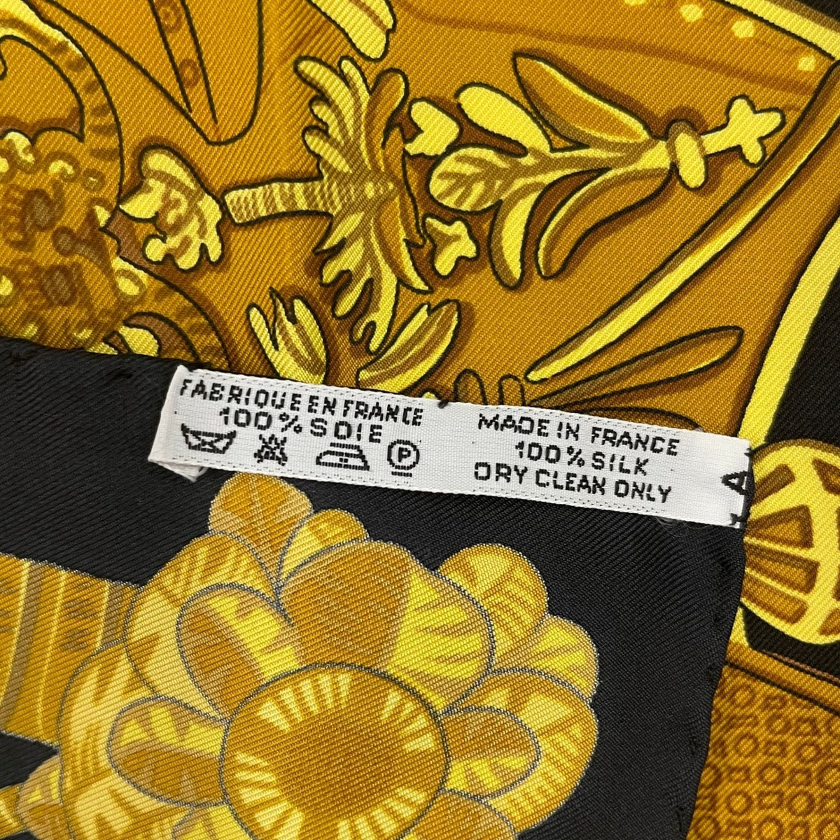 Hermes Scarf Silk Carre 90 Armets en Panache Feathered Cavalry Helmet Black — view 8