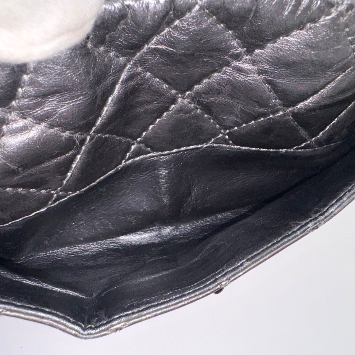 Chanel Shoulder Bag 2.55 Quilted Silver Leather Seal — view 16