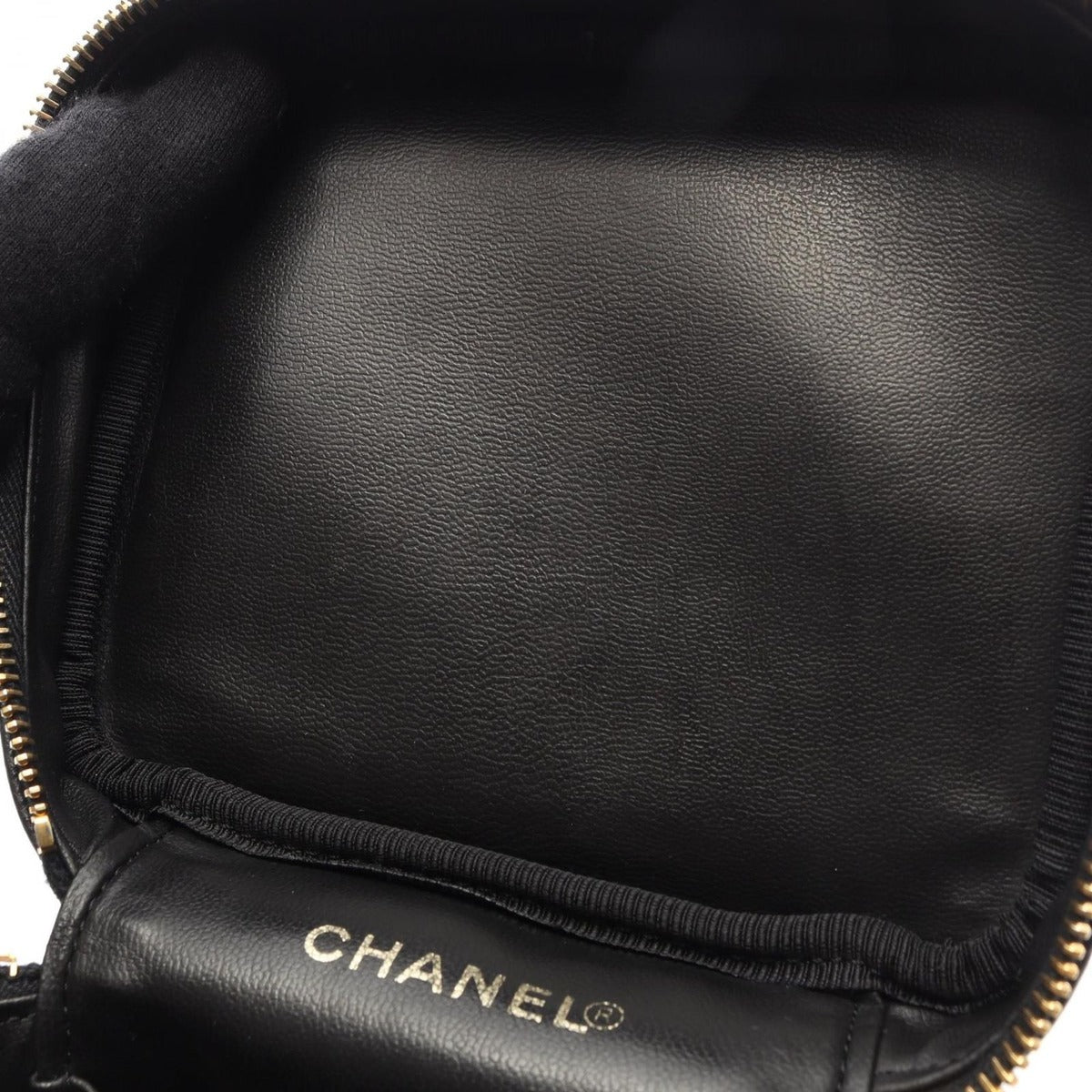 Chanel Handbag CC Logo Black Leather Vertical — view 10