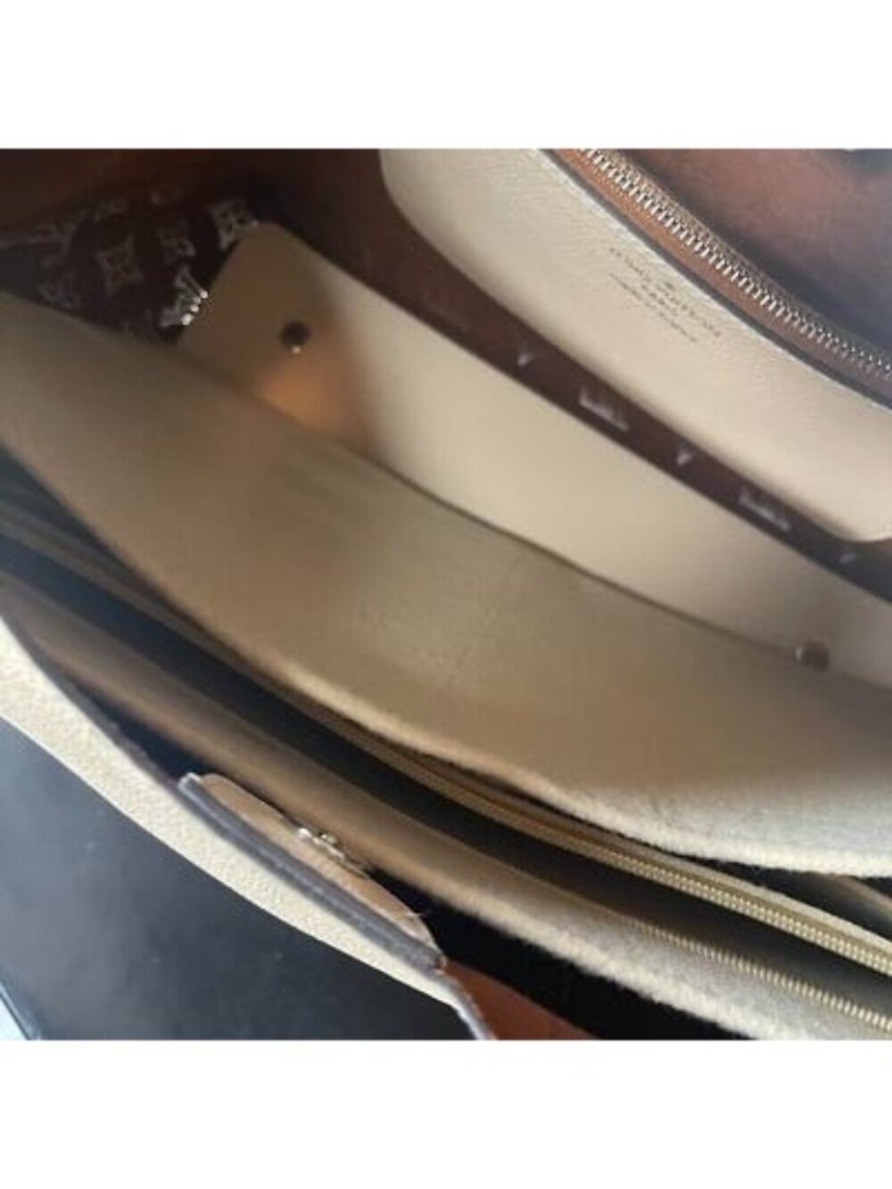 Louis Vuitton Monogram Carmel Hobo Mahina Leather Shoulder Tote Bag