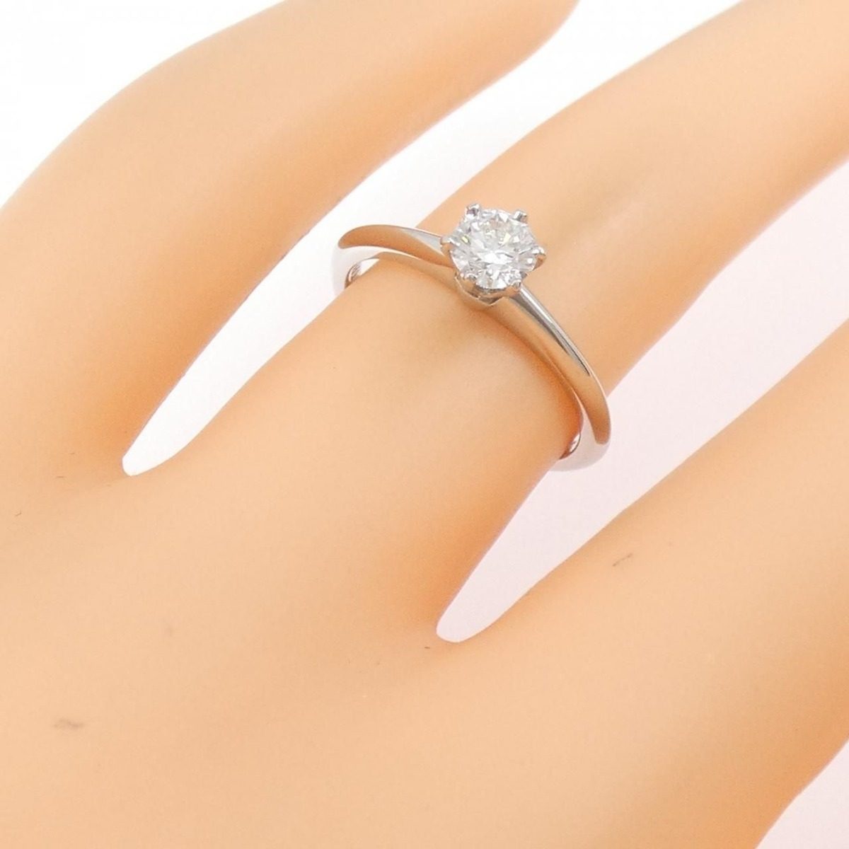 Tiffany & Co Classic Solitaire Ring — view 6