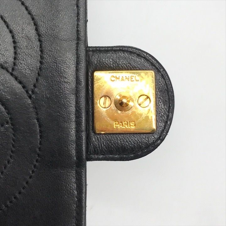 Chanel Quilted Lambskin CC Logo Push Lock Chain Shoulder Bag Black