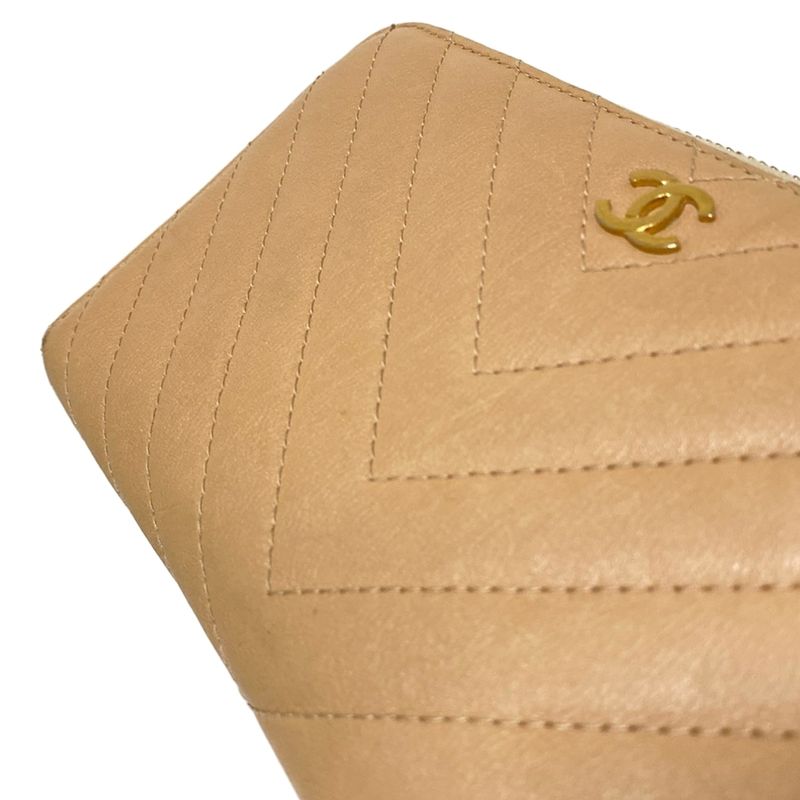 Chanel Long Wallet V-stitched (chevron) Beige Coco Mark/gold Hardware / Round