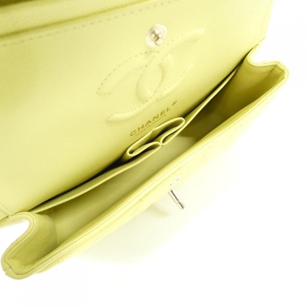 Chanel Shoulder Bag Caviar Grained — view 8