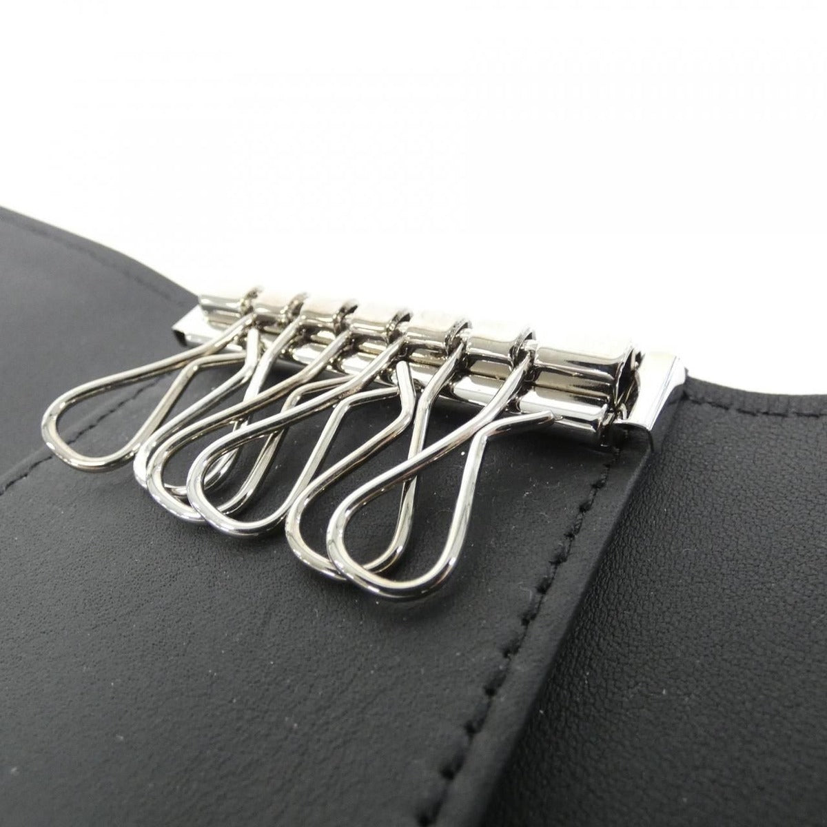 Louis Vuitton Taurillon Monogram Multicles Key Case Holder — view 6
