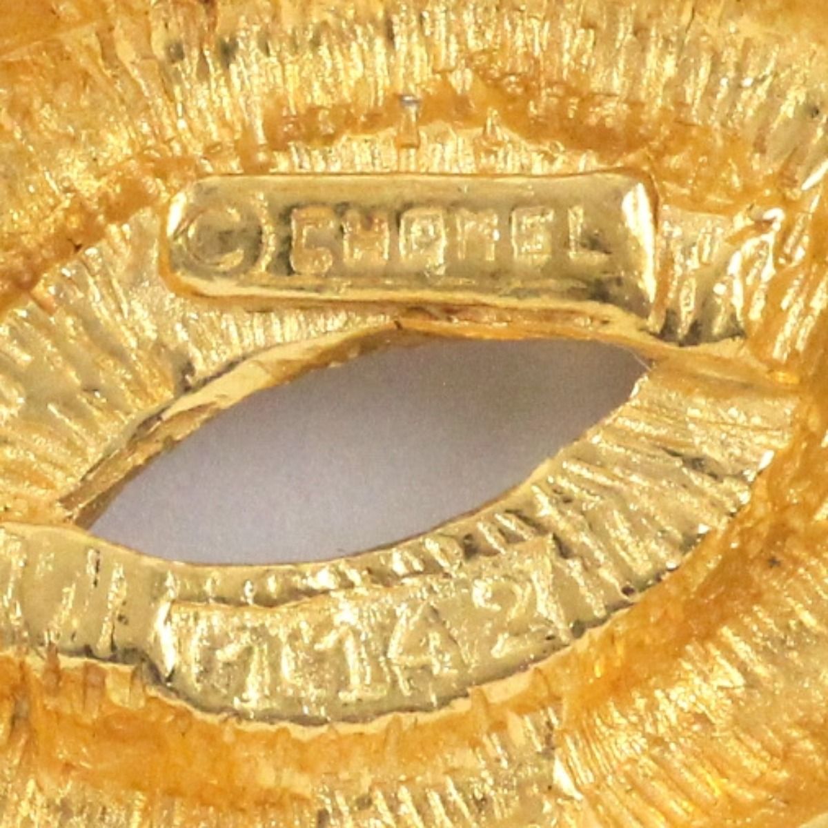 Chanel Matelasse 1142 Vintage Brooch