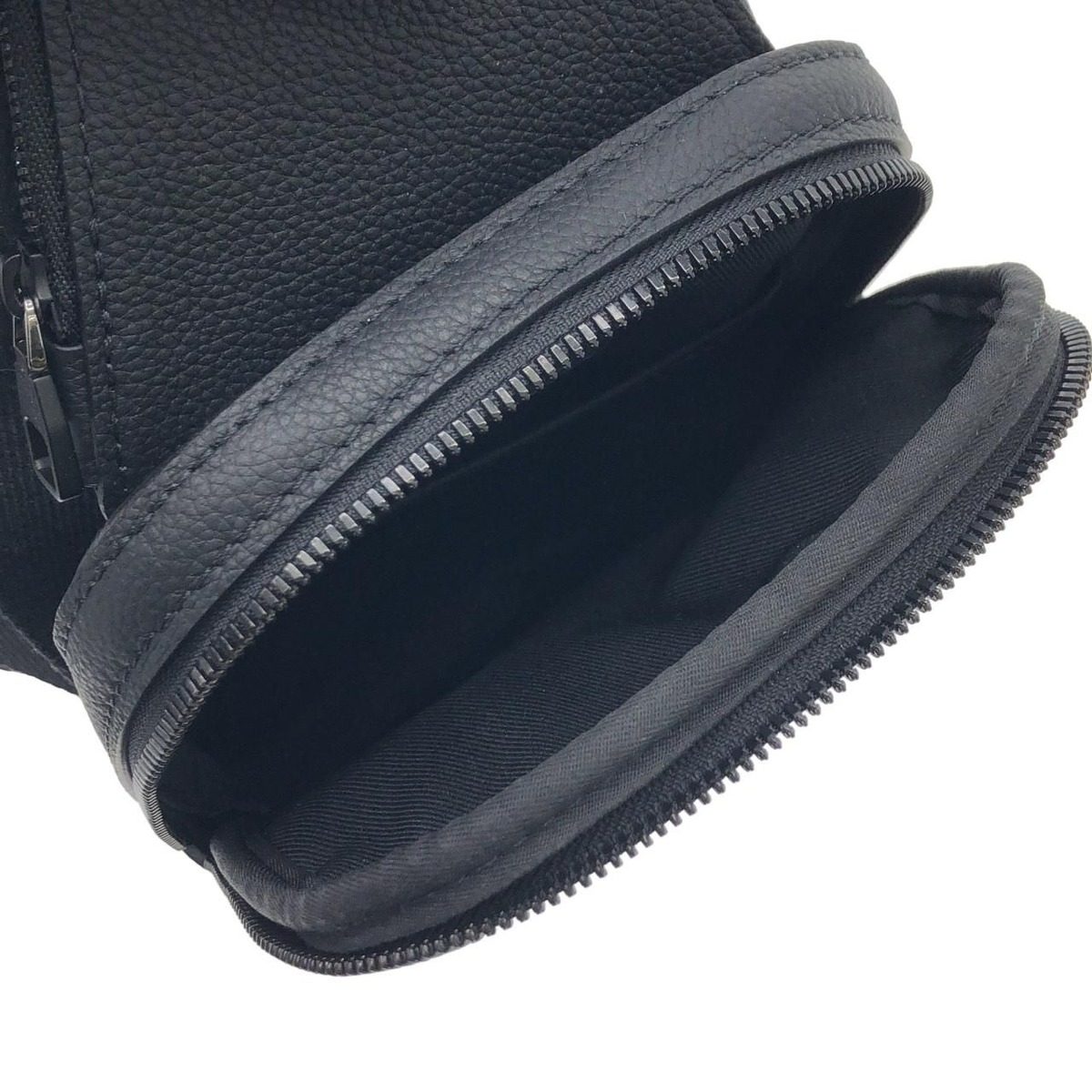Louis Vuitton Damoflage Black Avenue Sling Bag — view 7